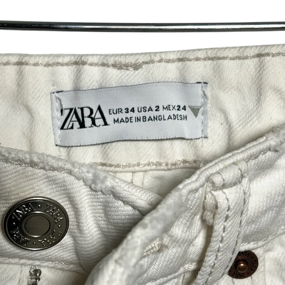 Zara High Waisted Cream Denim Jeans - Picture 2 of 4
